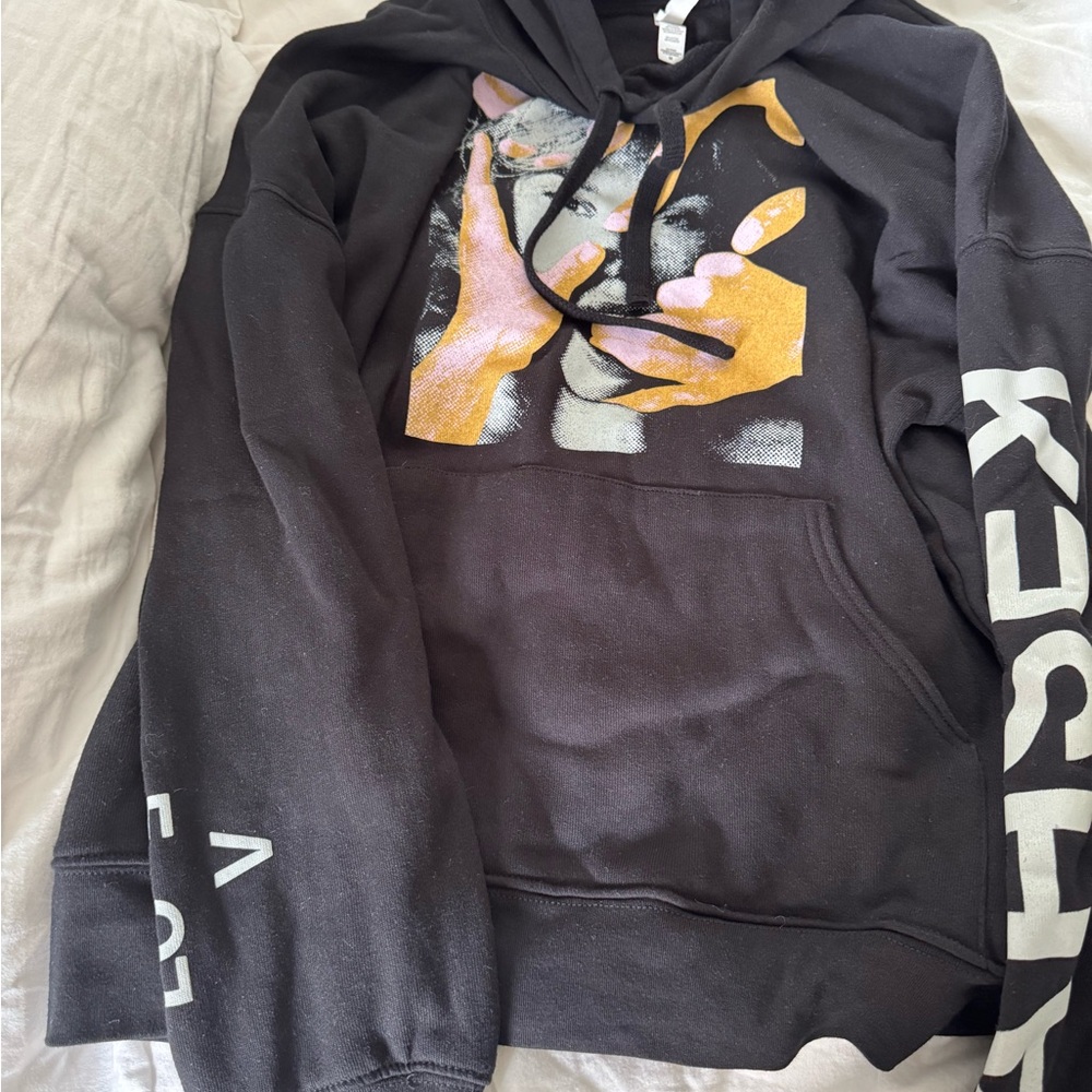 Kesha Only Love Tour 2023 Hoodie Sweatshirt Size Large - Picture 2 of 2